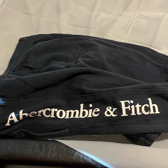 Sweat shorts - Picture 2 of 4